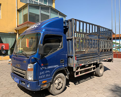 工廠送貨車(chē)